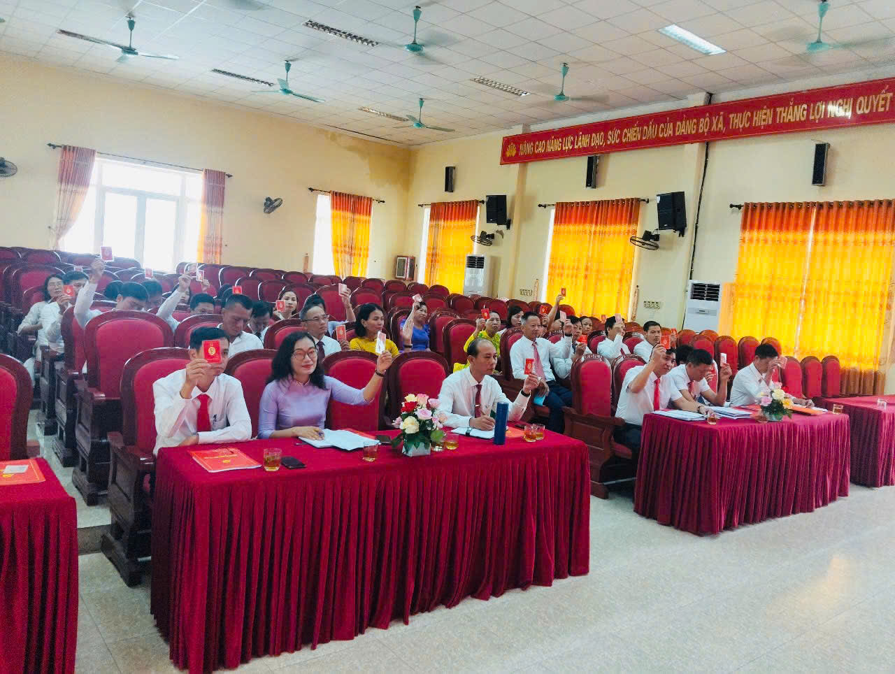 ĐẠI HỘI ĐẢNG BỘ CÁC CƠ QUAN ĐẢNG XÃ HOẠT GIANG LẦN THỨ I, NHIỆM KỲ 2025 - 2023