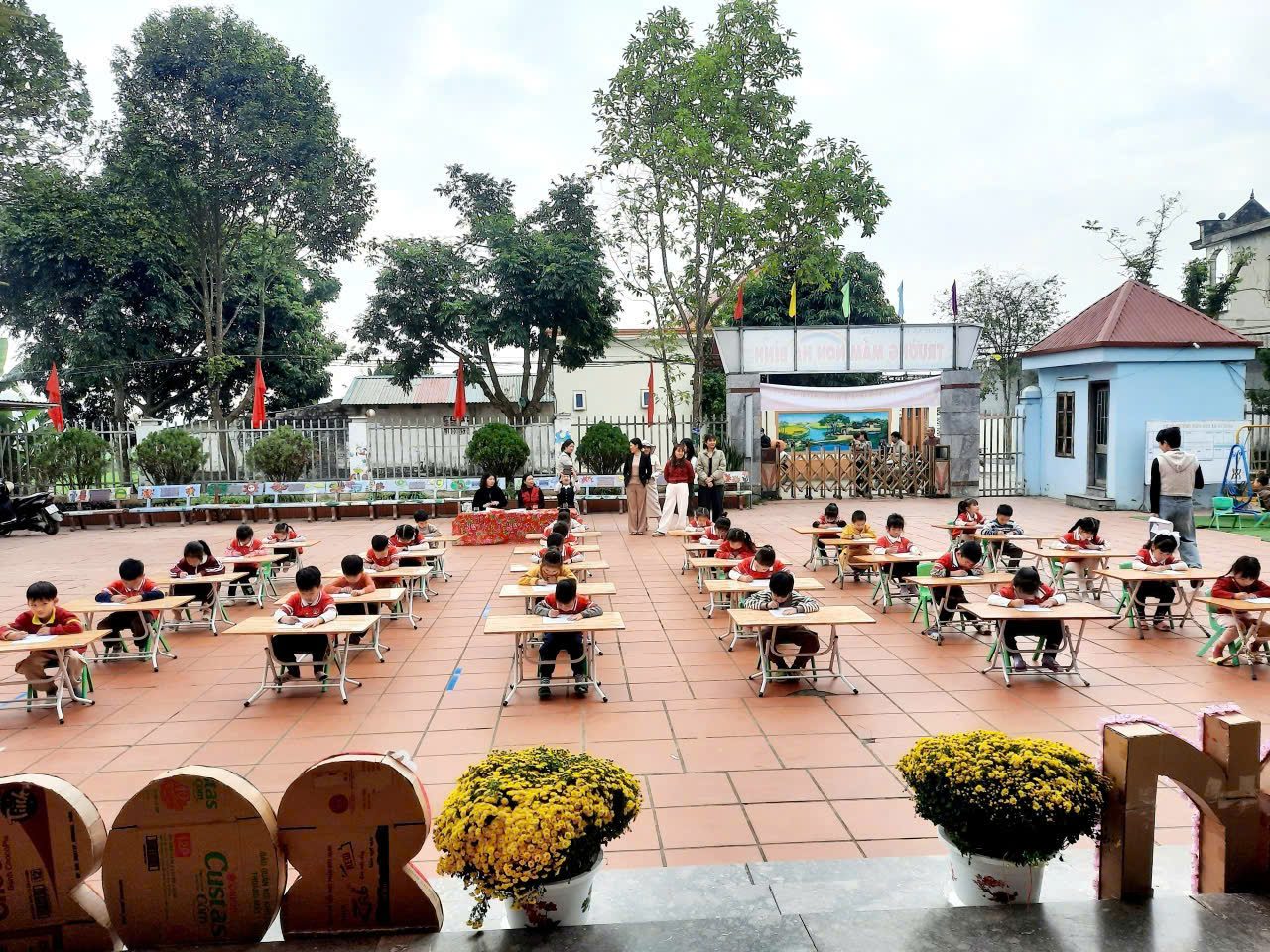Anh-tin-bai