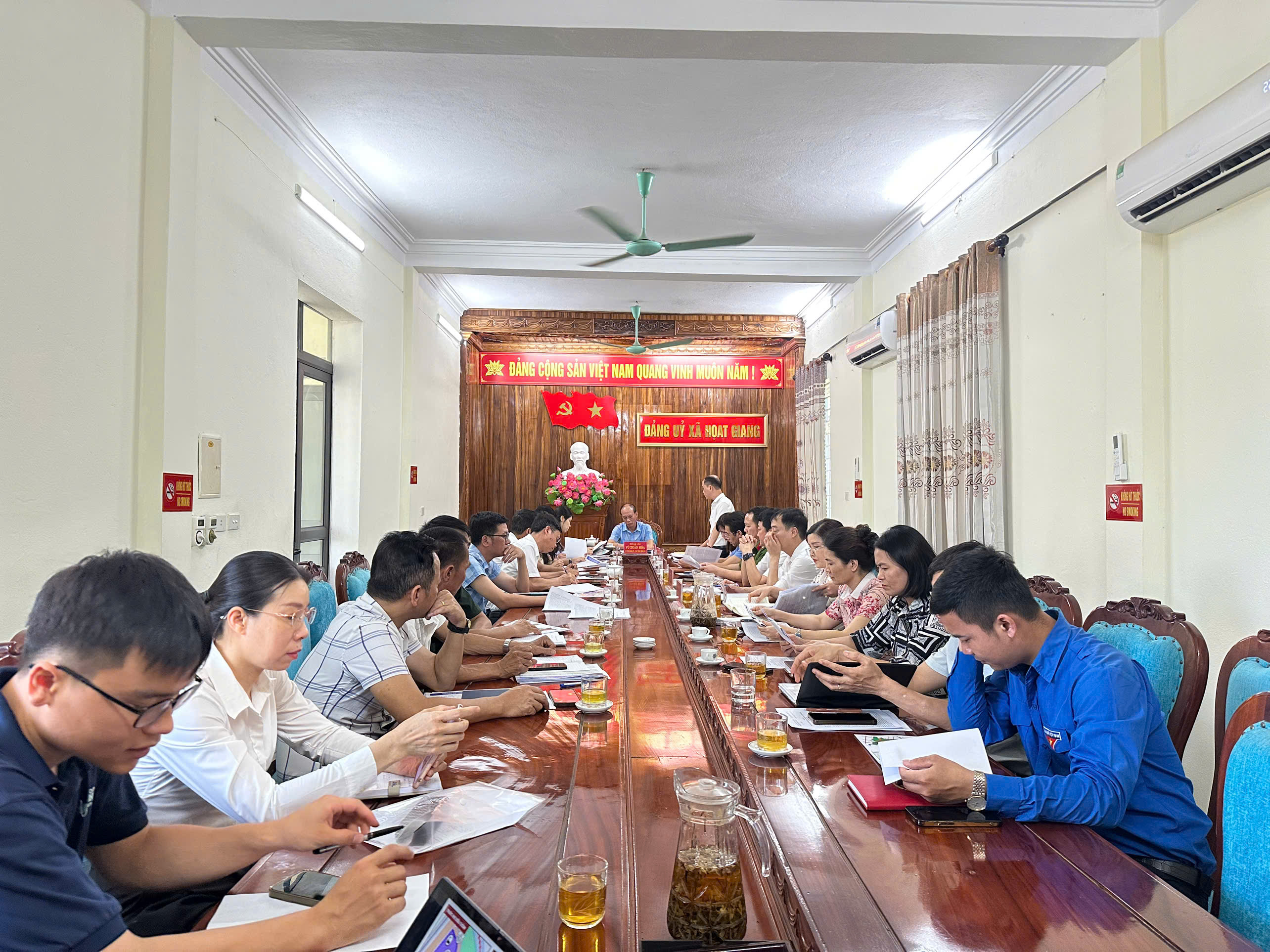 Thường trực Đảng ủy tổ chức Hội nghị Ban Thường vụ xã mở rộng tháng 5/2026.