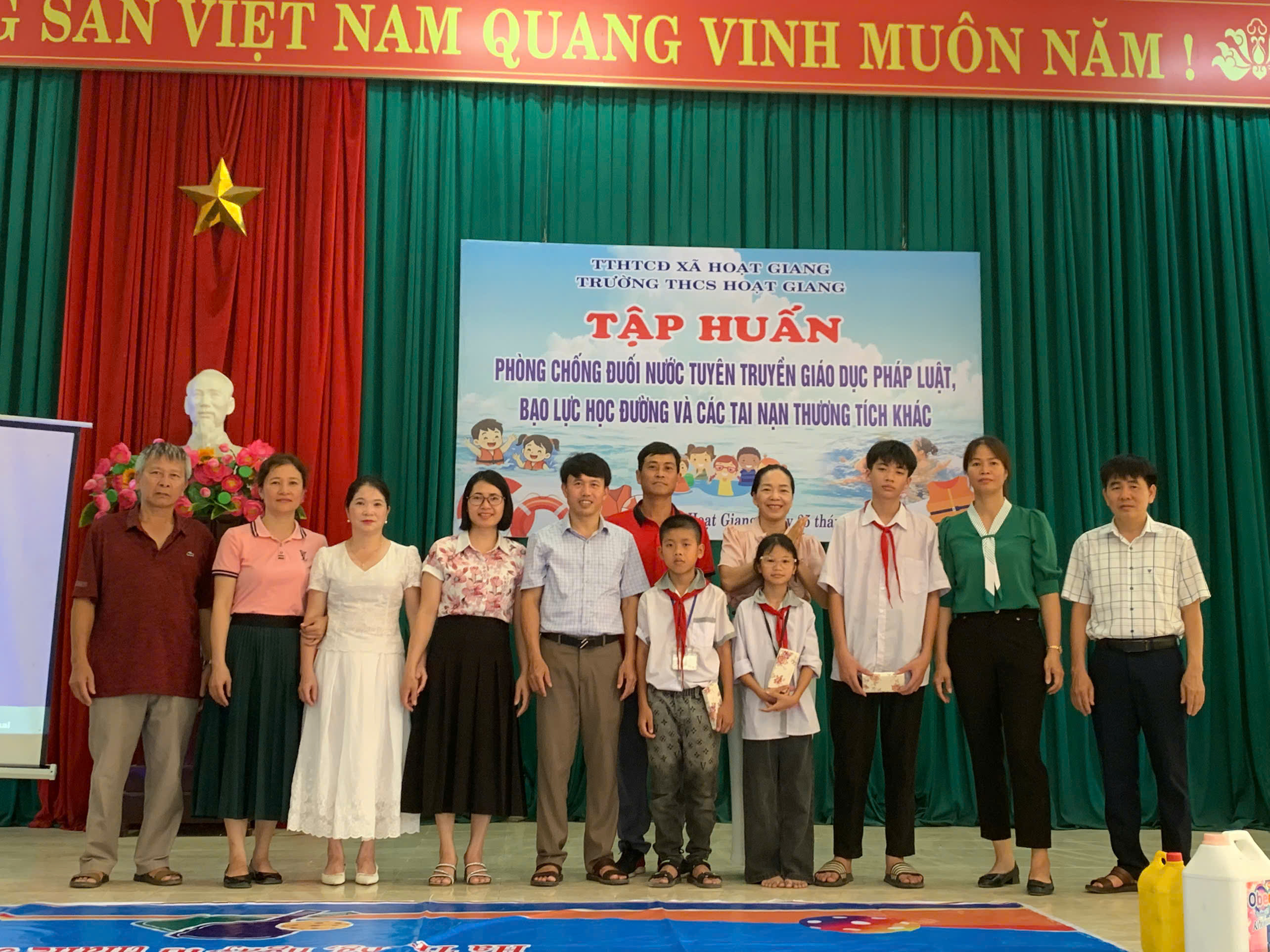 Anh-tin-bai