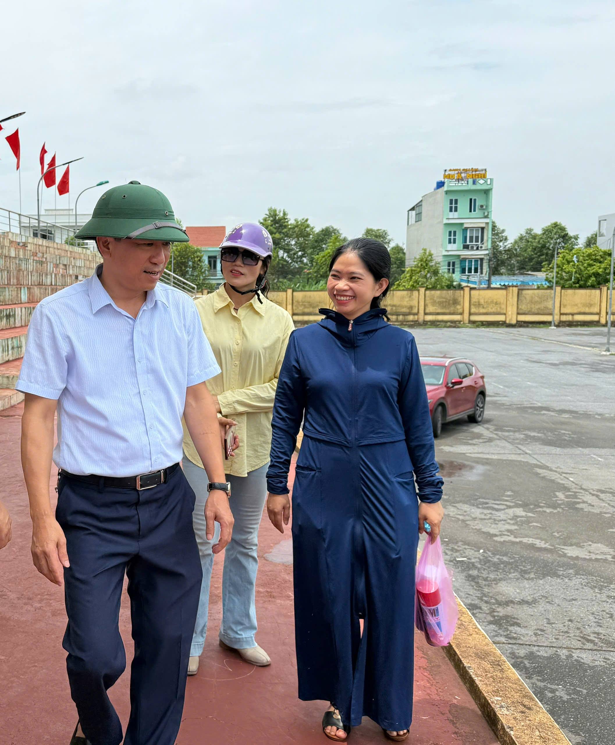 Anh-tin-bai