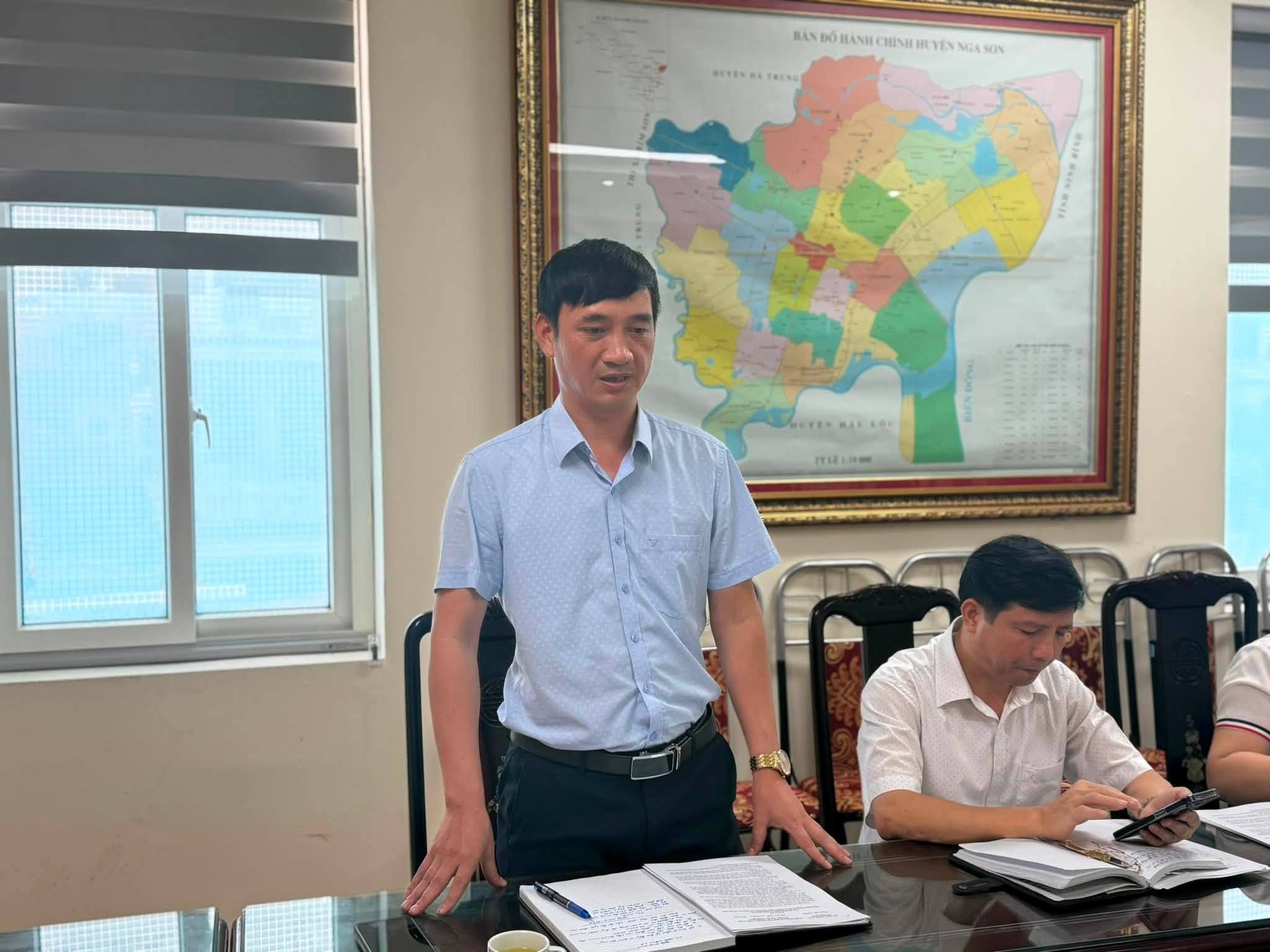 XÃ NGA SƠN LÀM VIỆC VỚI ĐOÀN CÔNG TÁC LIÊN NGÀNH KIỂM TRA THỰC HIỆN CHỈ THỊ SỐ 15/CT-UBND