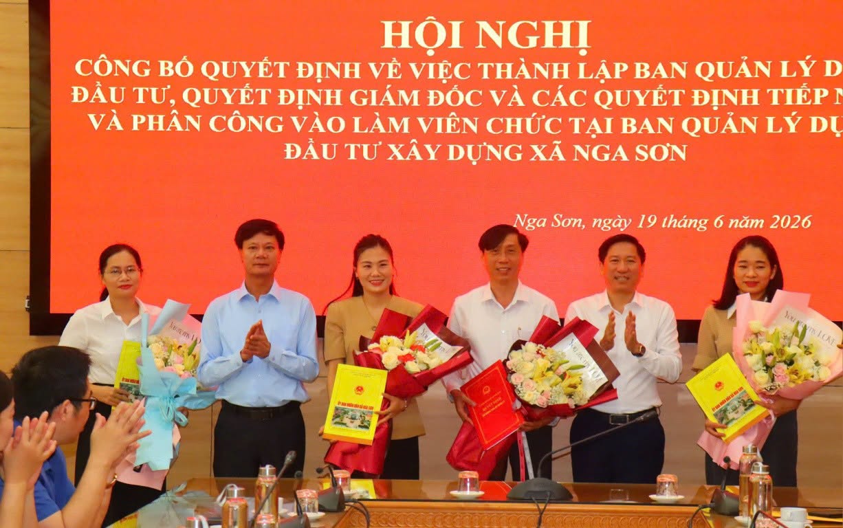XÃ NGA SƠN TỔ CHỨC HỘI NGHỊ CÔNG BỐ CÁC QUYẾT ĐỊNH VỀ THÀNH LẬP BAN QUẢN LÝ DỰ ÁN ĐẦU TƯ XÂY DỰNG XÃ