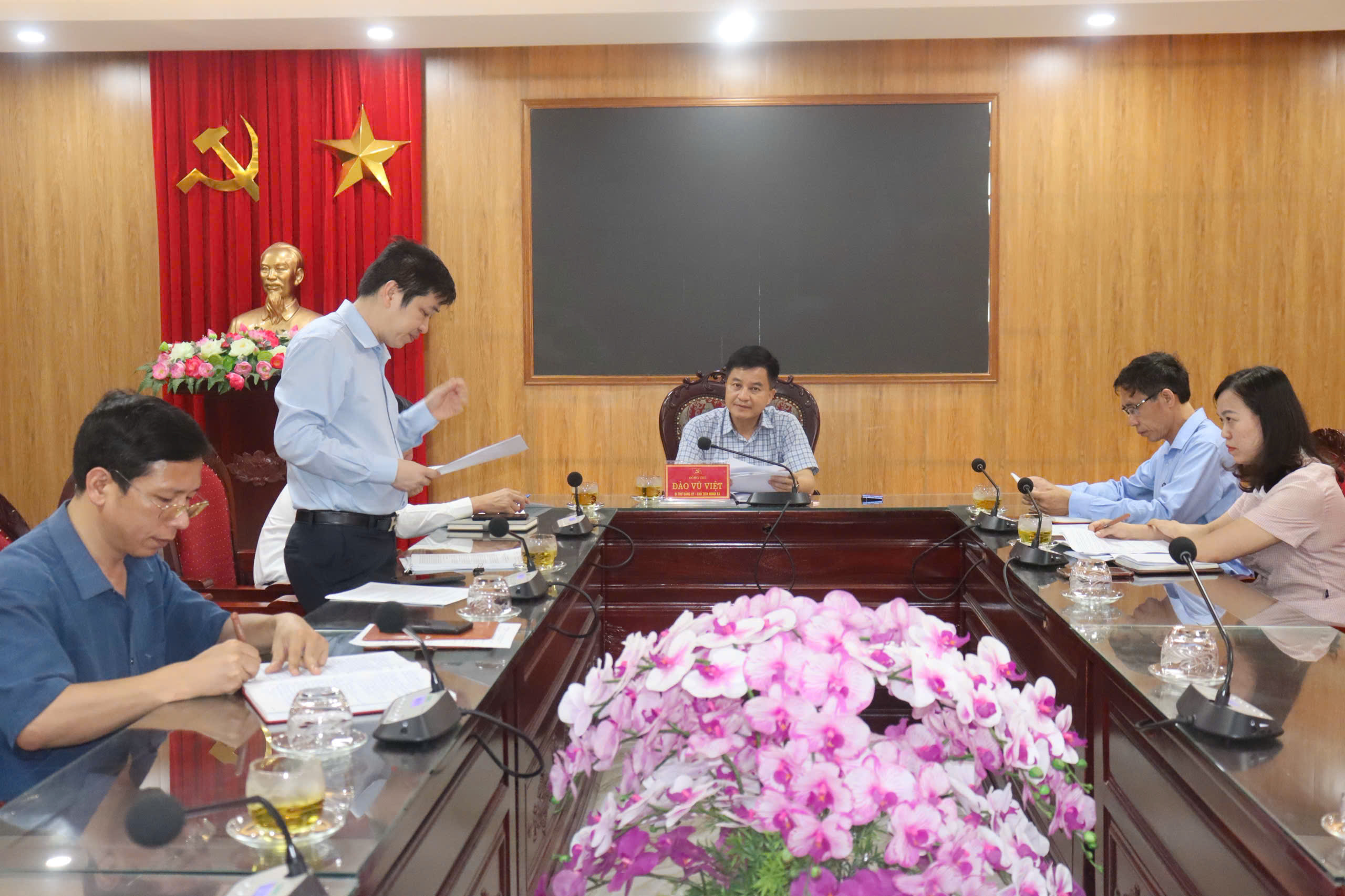 Anh-tin-bai