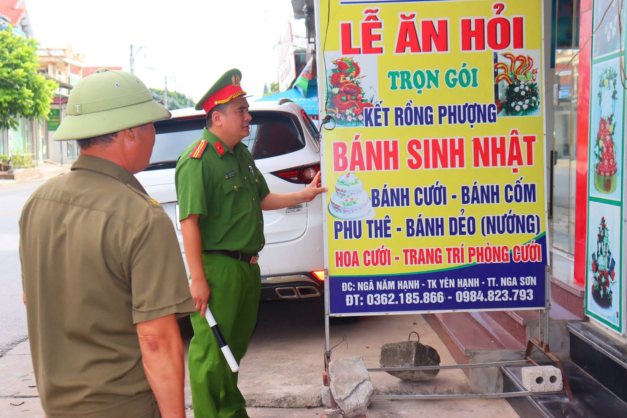Anh-tin-bai