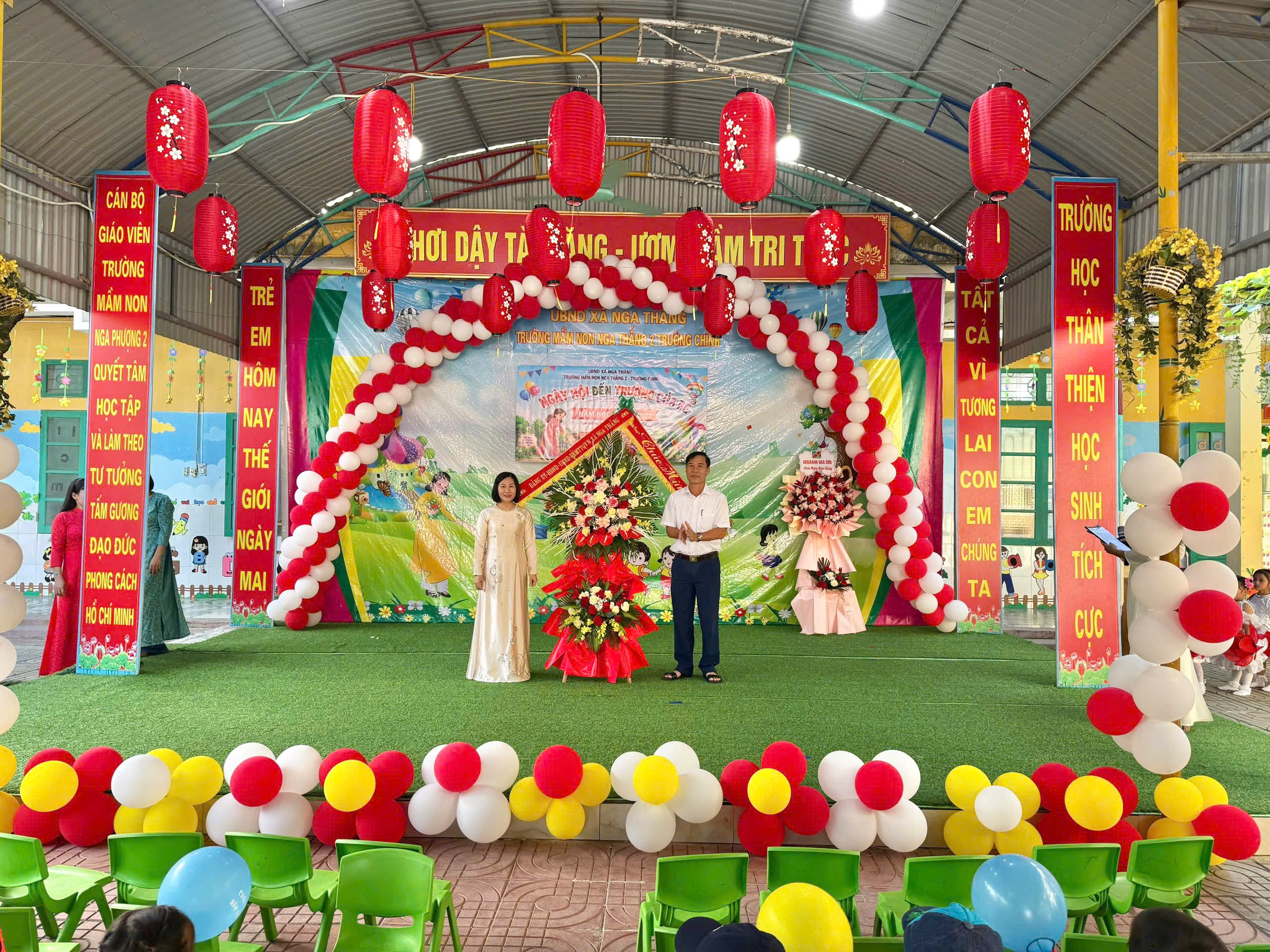Anh-tin-bai