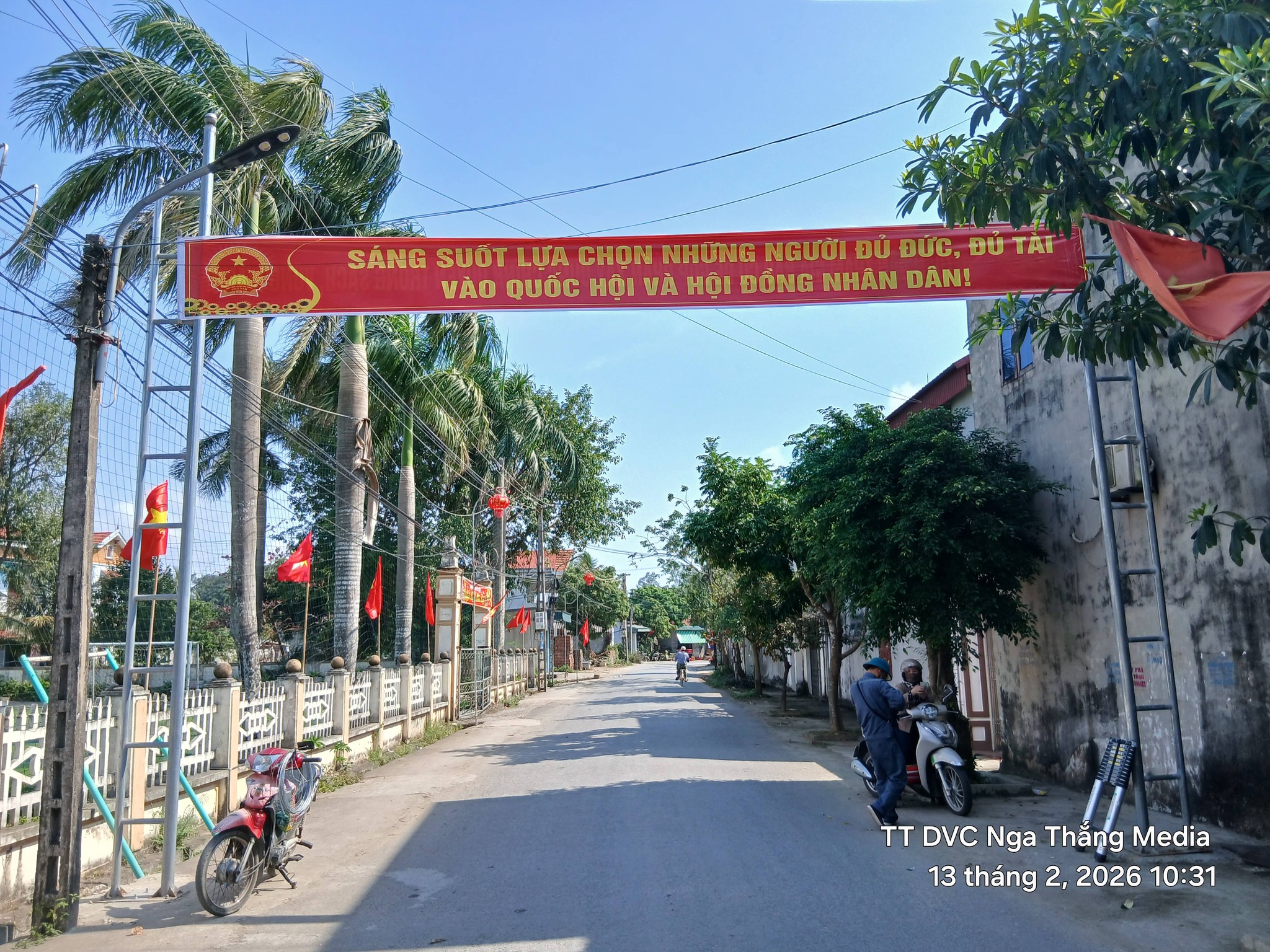 Anh-tin-bai