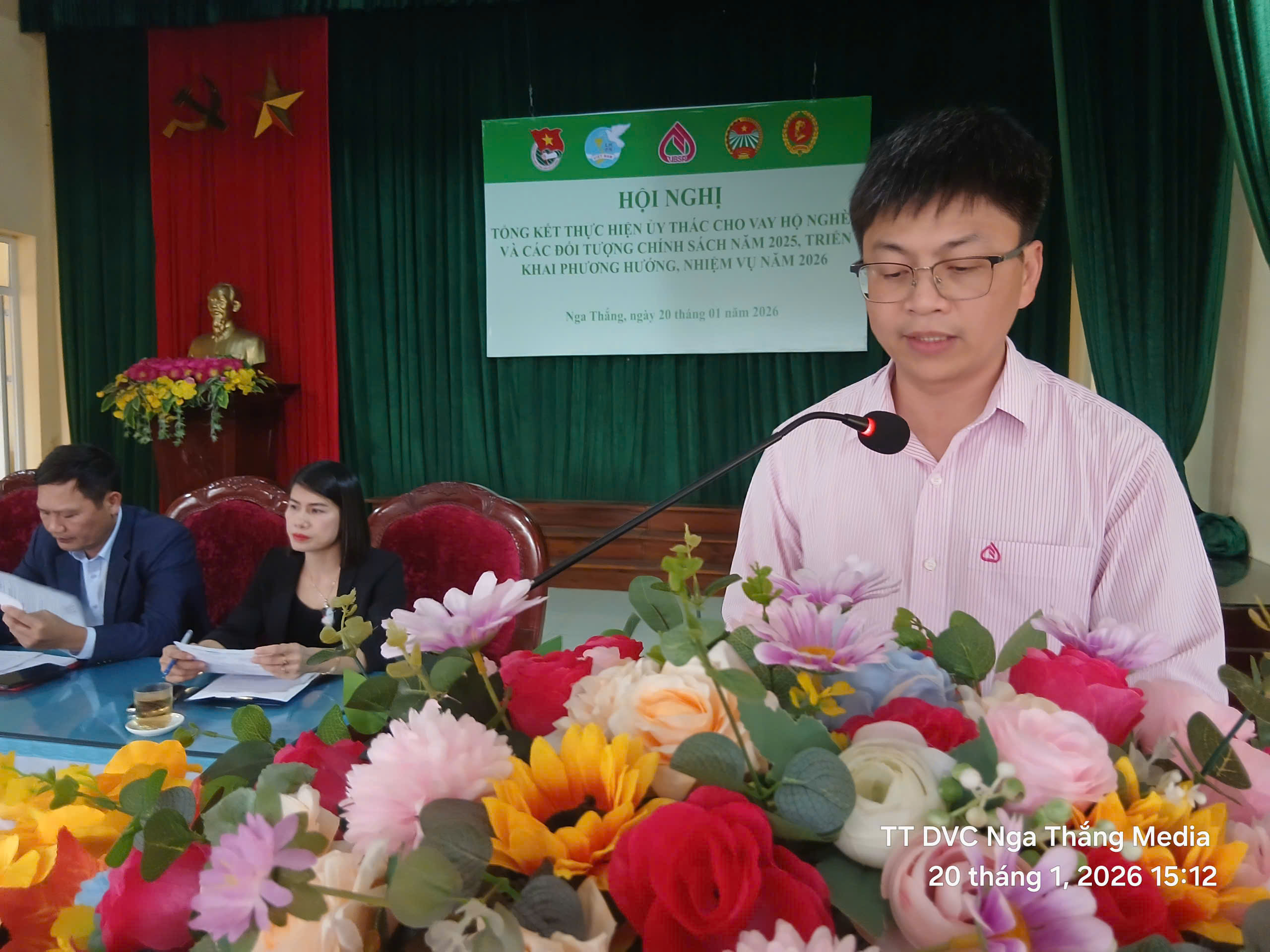 Anh-tin-bai