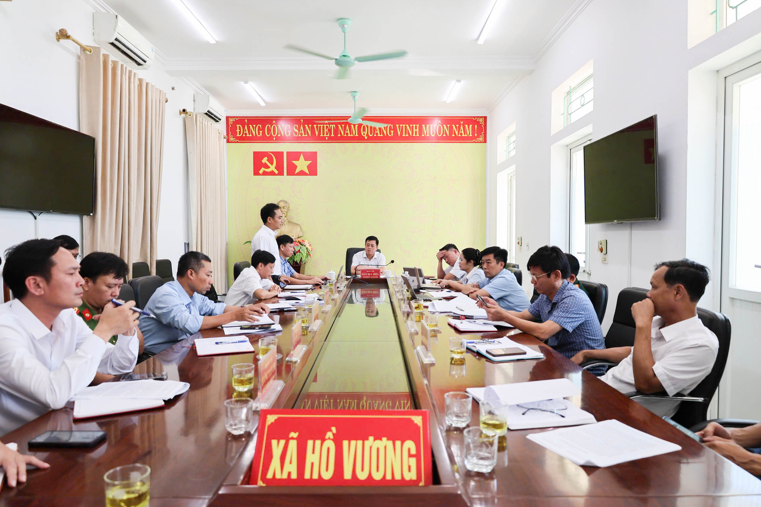 ĐẢNG ỦY XÃ HỒ VƯƠNG TỔ CHỨC HỘI NGHỊ BAN THƯỜNG VỤ THÁNG 6 NĂM 2026