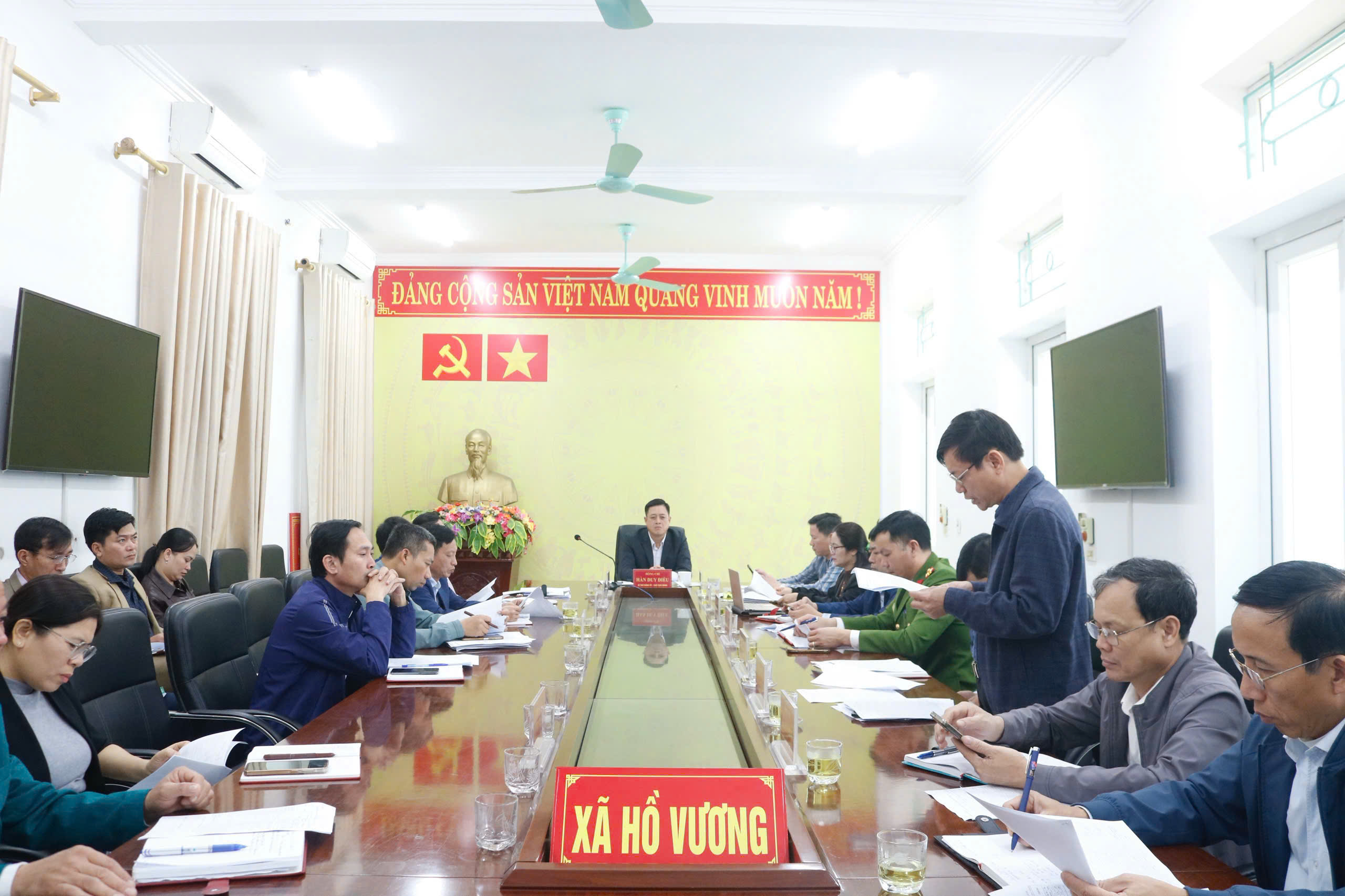 XÃ HỒ VƯƠNG TỔ CHỨC HỘI NGHỊ BAN THƯỜNG VỤ TRIỂN KHAI NHIỆM VỤ TRỌNG TÂM THÁNG 12/2025