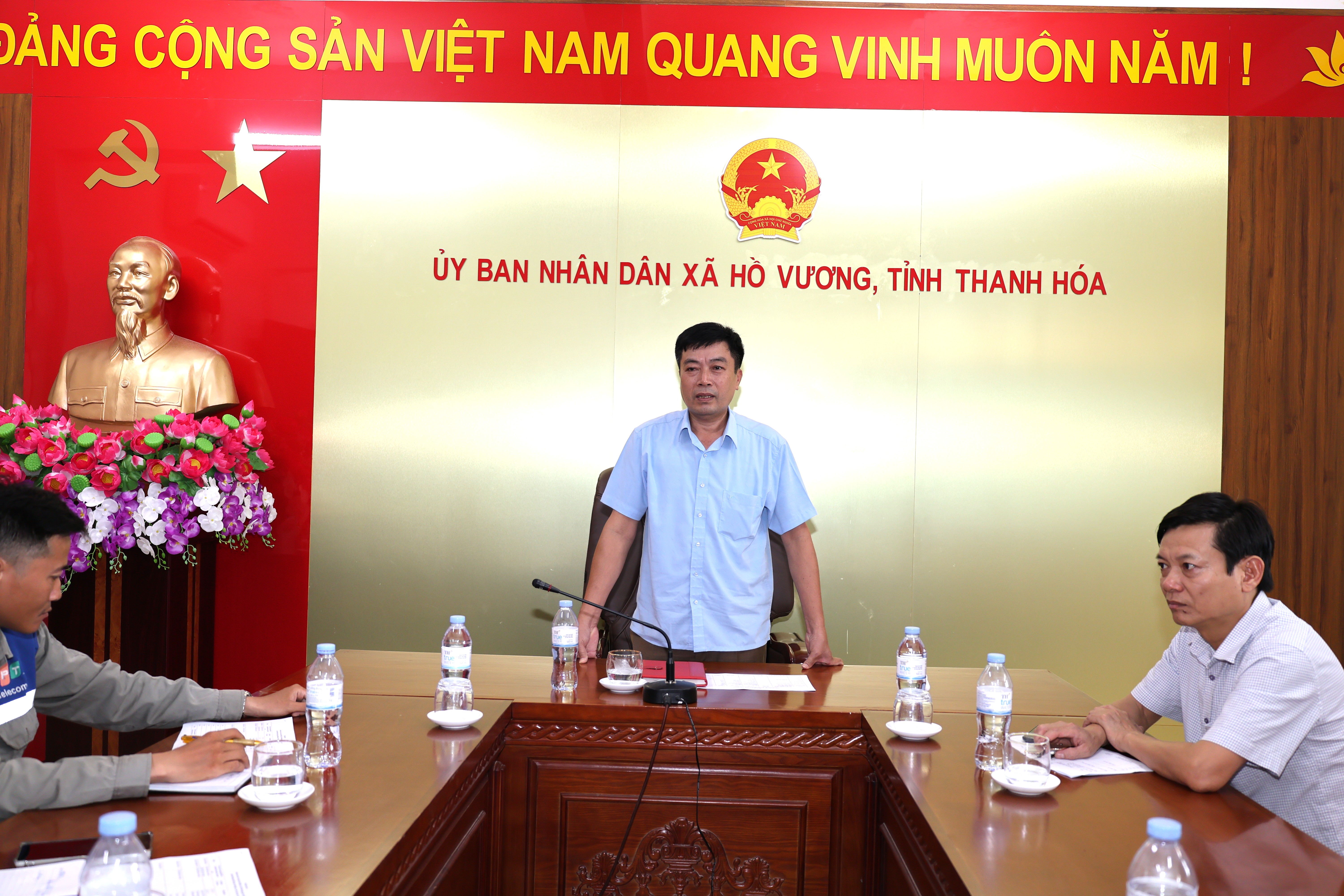 Anh-tin-bai
