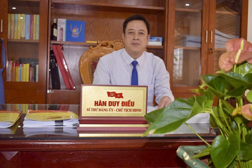 Ông Hàn Duy Điều, Bí thư Đảng ủy, Chủ tịch HĐND xã Hồ Vương