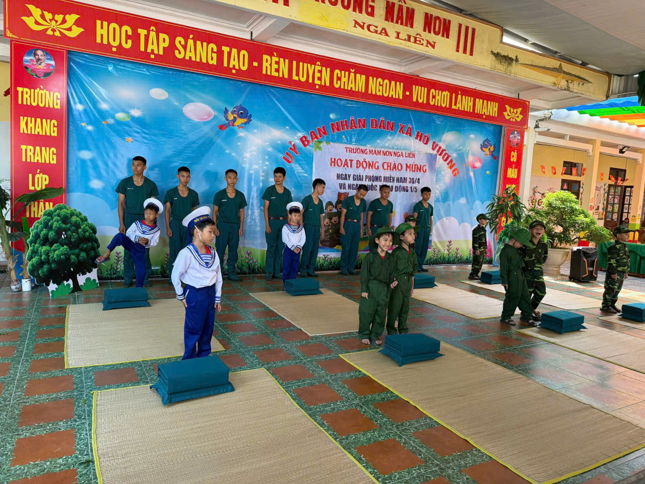 Anh-tin-bai