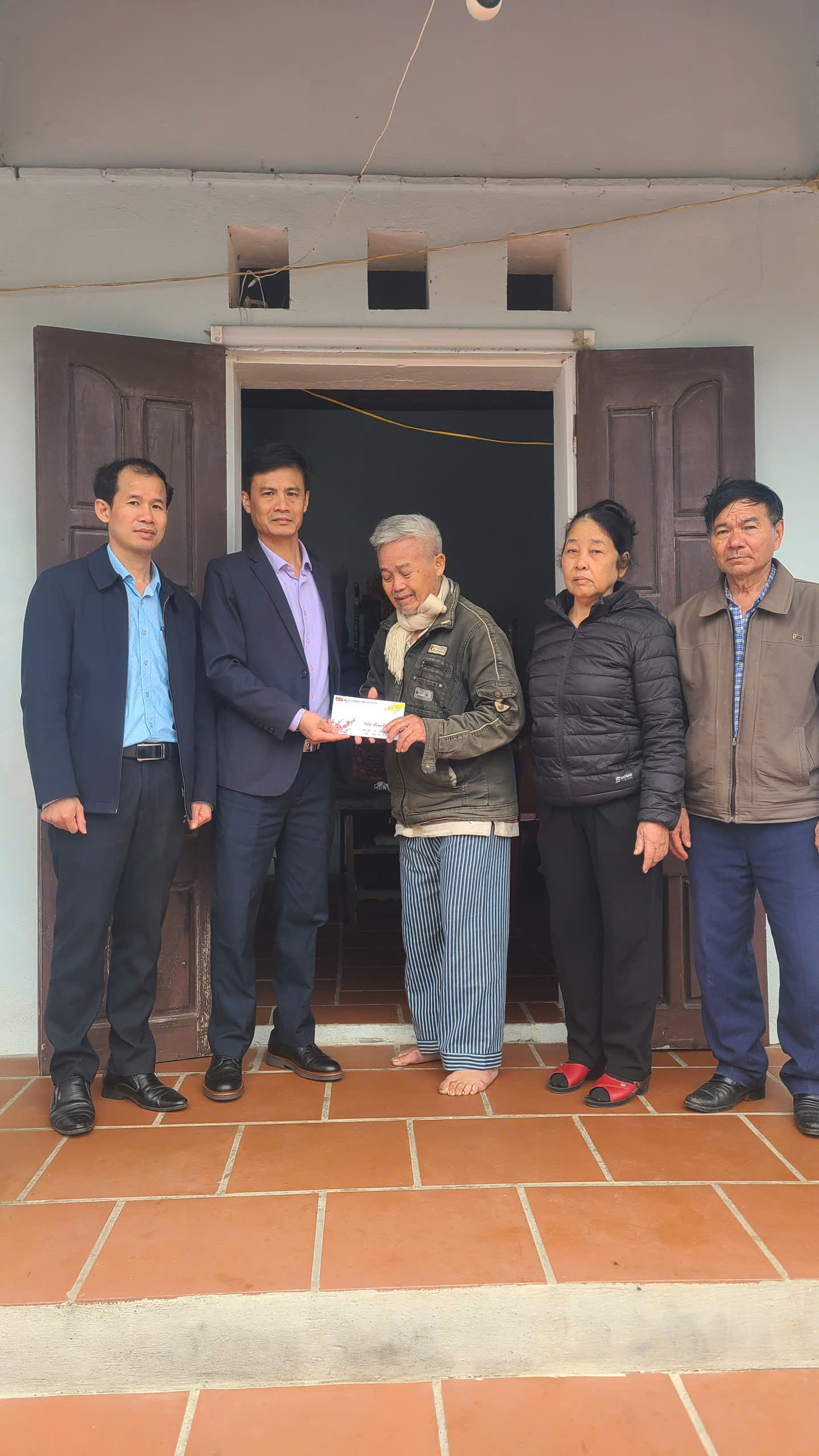 Description: F:\Tai Lieu Tuan\Trung tam hanh Chính cong\Dang bai\2026\12-2\gen-h-a4.jpg