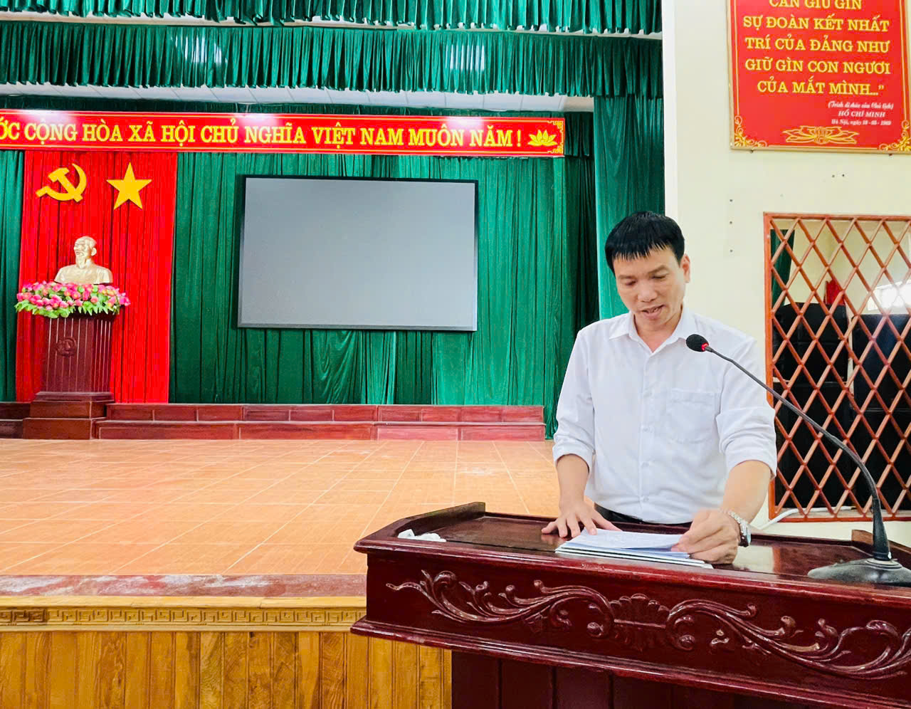 Description: C:\Users\AD\Pictures\ĐẢNG ỦY  XÃ\z7650742788111_7f4a5792c6ebfae132f4fc3d89a91090.jpg