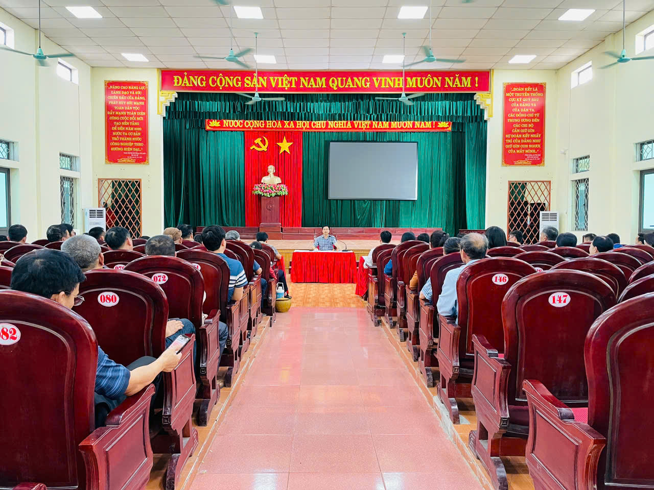 Description: C:\Users\AD\Pictures\ĐẢNG ỦY  XÃ\z7650742772482_41b5beb51d670cff323fa1272e2bfa52.jpg