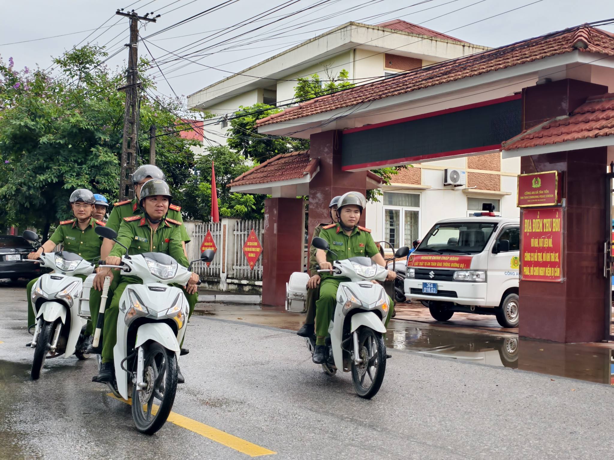 Anh-tin-bai