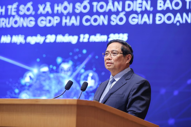 Đẩy mạnh chuyển đổi số toàn diện, lấy người dân và doanh nghiệp làm trung tâm- Ảnh 1.