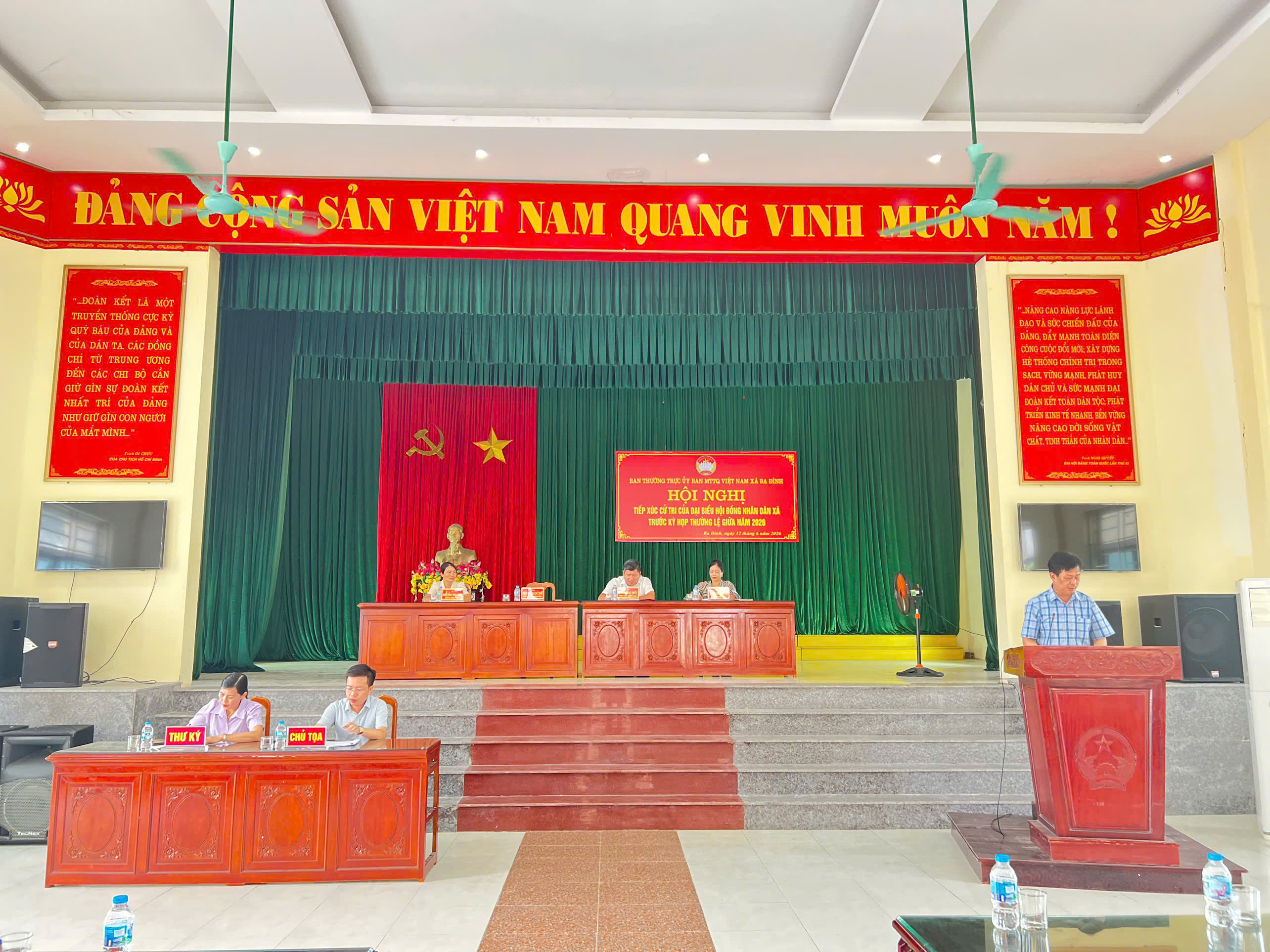 Tổ đại biểu số 4 HĐND xã Ba Đình tiếp xúc cử tri trước kỳ họp thường lệ giữa năm 2026