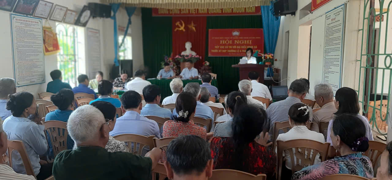 TỔ SỐ 3 ĐẠI BIỂU HĐND XÃ BA ĐÌNH TIẾP XÚC CỬ TRI TẠI NHÀ VĂN HOÁ THÔN HỢP LONG 1