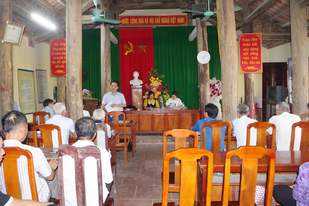 Đồng chí Bí thư Đảng ủy xã Ba Đình dự sinh hoạt chi bộ thôn Tuân Đạo