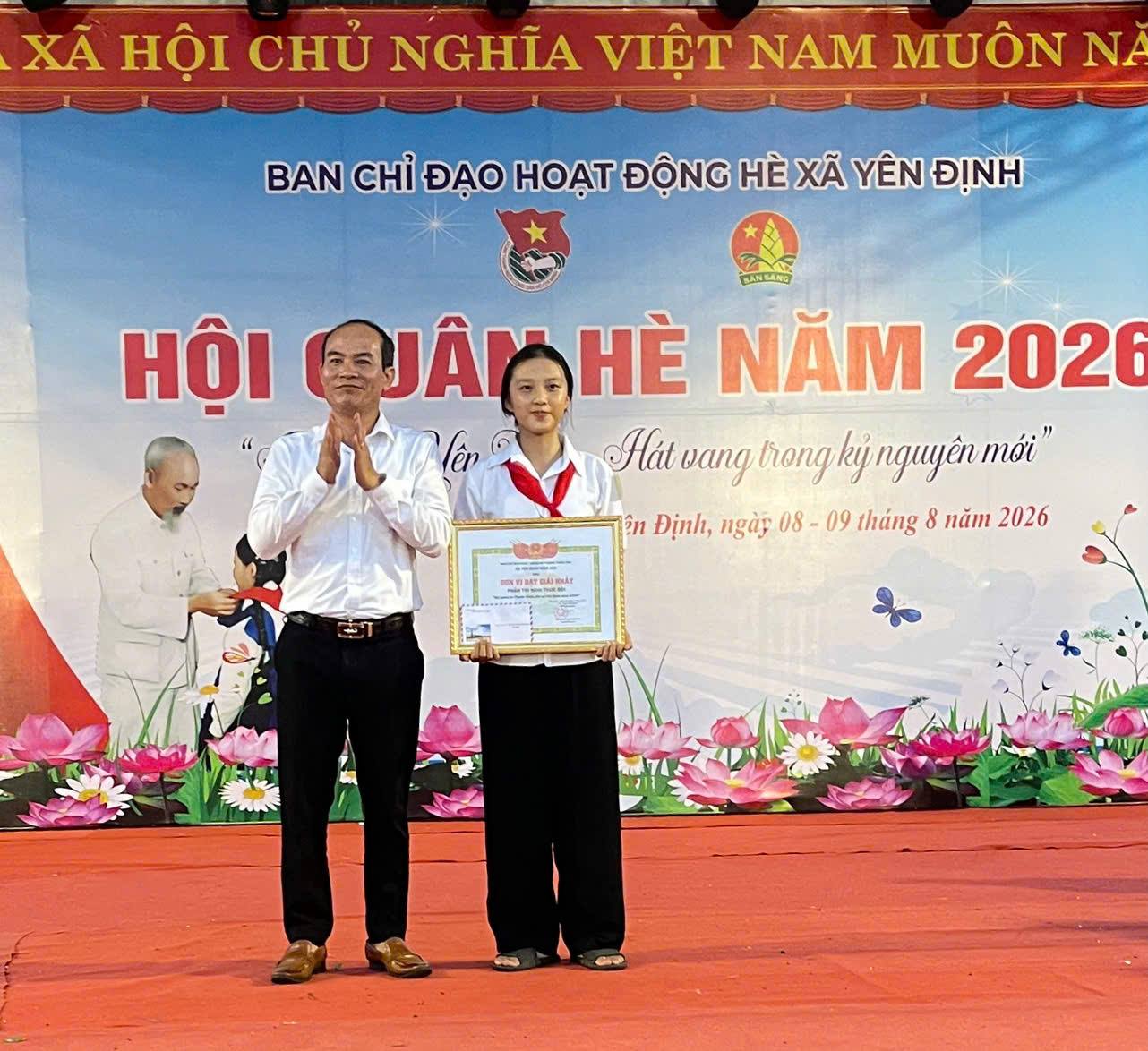 Anh-tin-bai