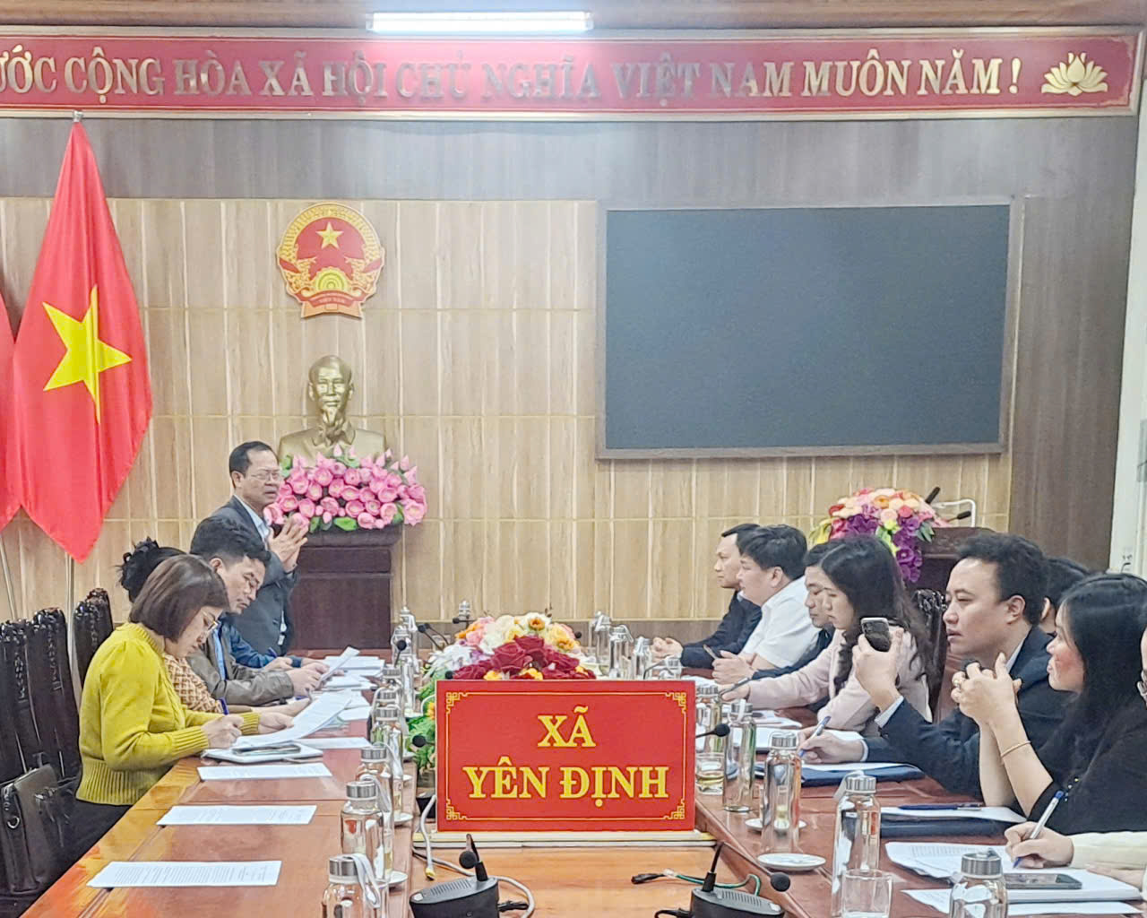 Đoàn công tác Văn phòng Điều phối nông thôn mới và các Sở, ban ngành của tỉnh làm việc với xã Yên Định về tình hình, kết quả duy trì mức độ đạt chuẩn các tiêu chí Nông Thôn Mới theo bộ tiêu chí giai đoạn 2021-2025.
