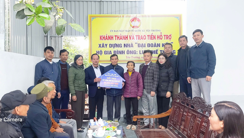 UB MTTQ Việt Nam xã Yên Trường tổ chức Lễ khánh thành và trao tiền hỗ trợ xây nhà “Đại đoàn kết” cho gia đình ông Lưu Thế Thắng, Thôn 2, xã Yên Trường.