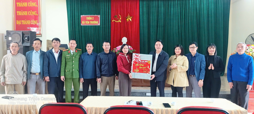 Lãnh đạo xã Yên Trường, thăm hỏi, tặng quà tết cho các gia đình chính sách, người có công với cách mạng và các  cơ quan, đơn vị  đóng trên địa bàn xã nhân dịp đón xuân Bính Ngọ 2026.
