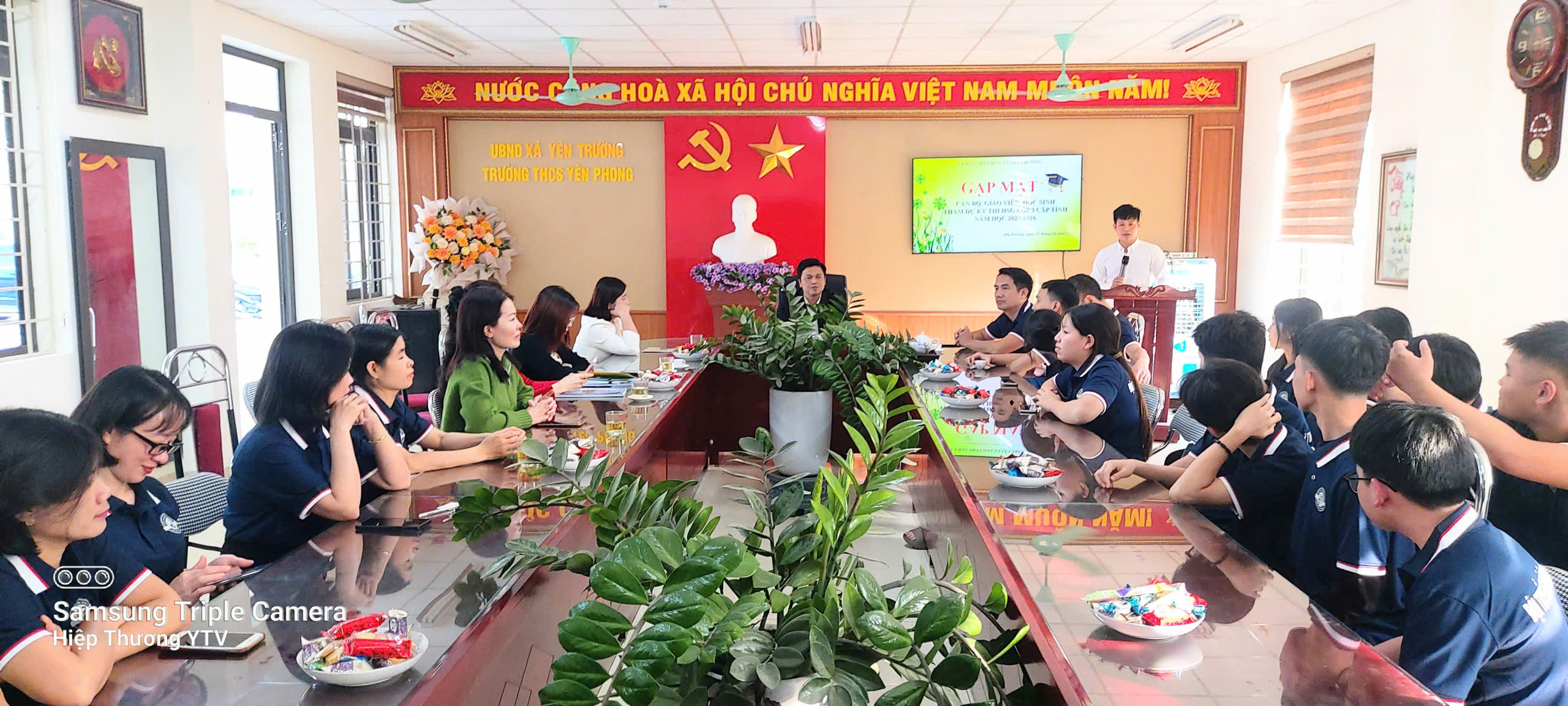 Anh-tin-bai