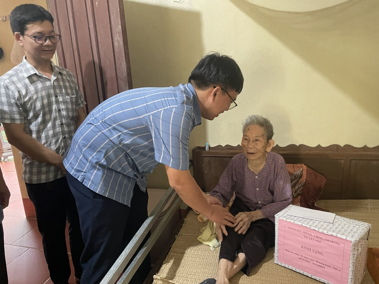 Anh-tin-bai