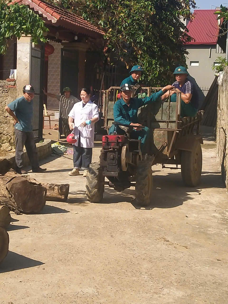 Anh-tin-bai