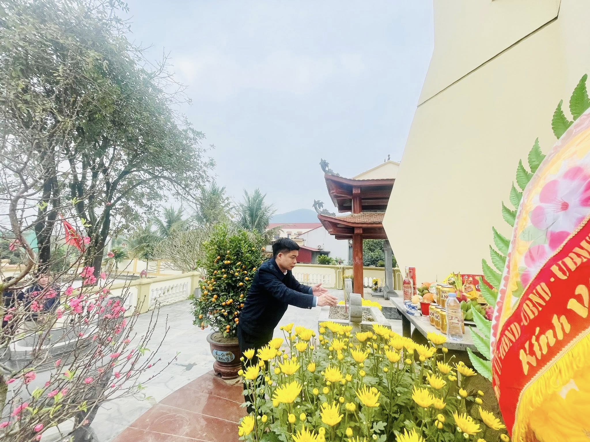 Anh-tin-bai