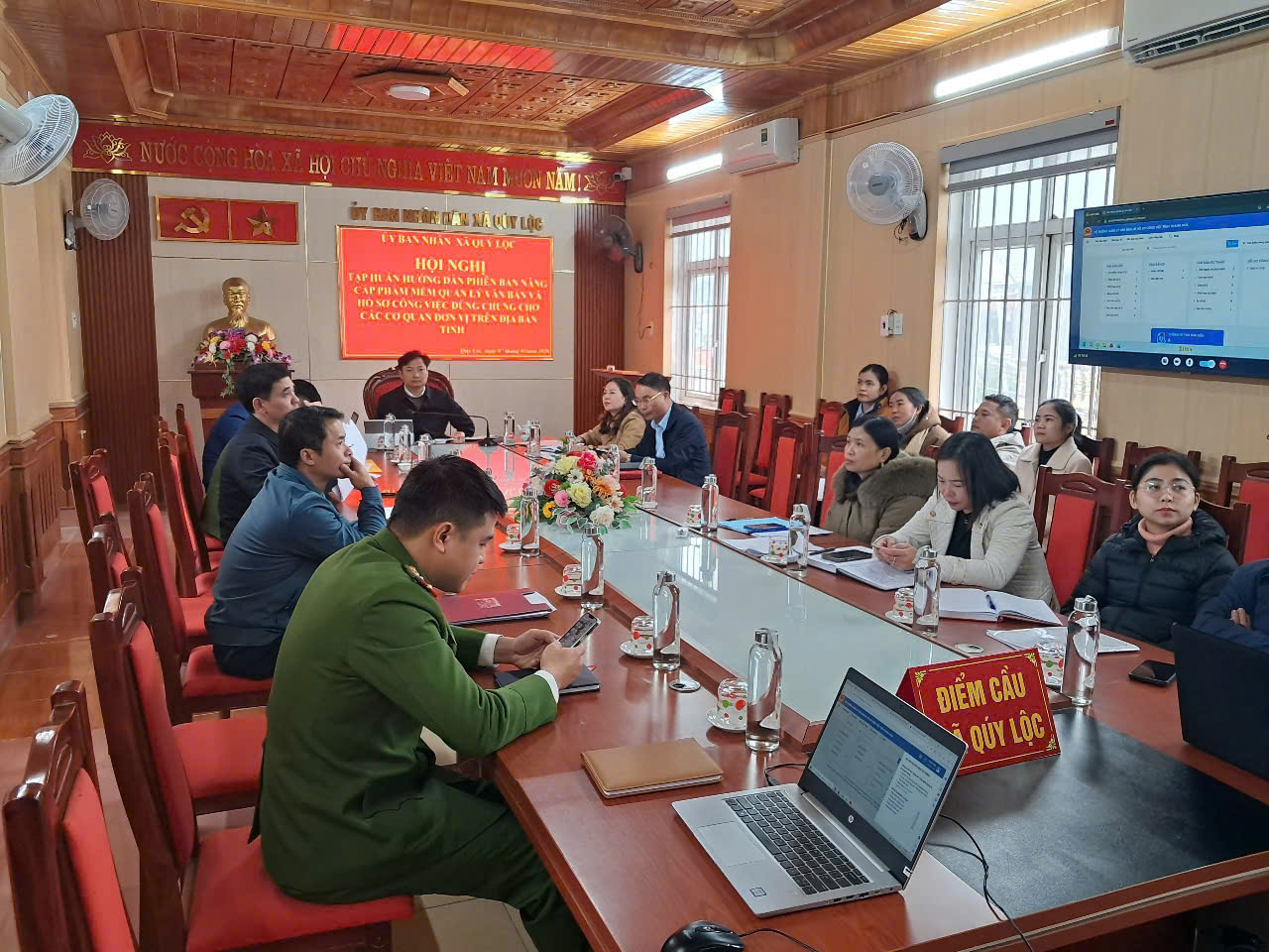 HỘI NGHỊ TRIỂN KHAI PHIÊN BẢN NÂNG CẤP PHẦN MỀM QUẢN LÝ VĂN BẢN VÀ HỒ SƠ CÔNG VIỆC DÙNG CHUNG CHO CÁC CƠ QUAN, ĐƠN VỊ TRÊN ĐỊA BÀN TỈNH THANH HÓA.