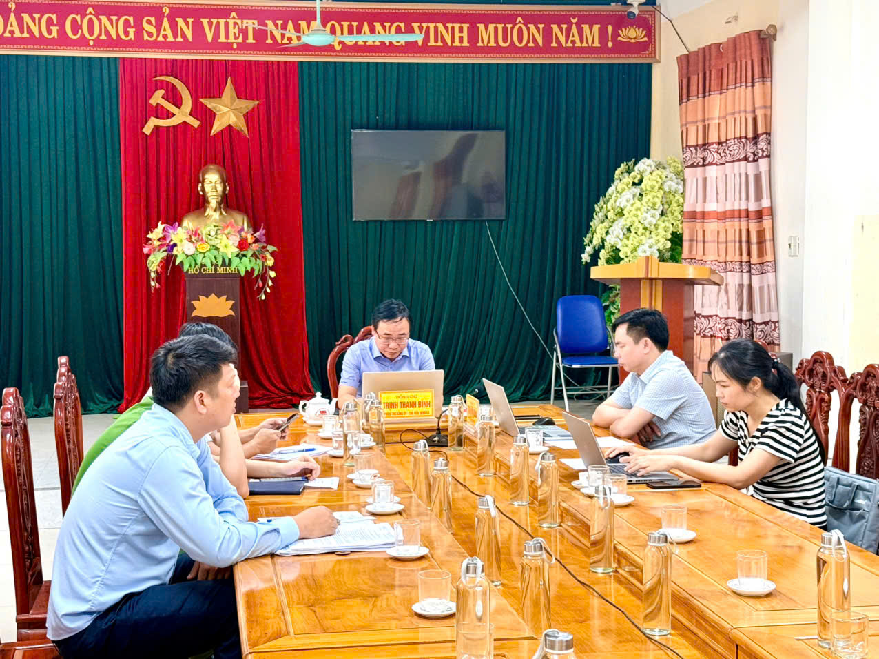 Anh-tin-bai