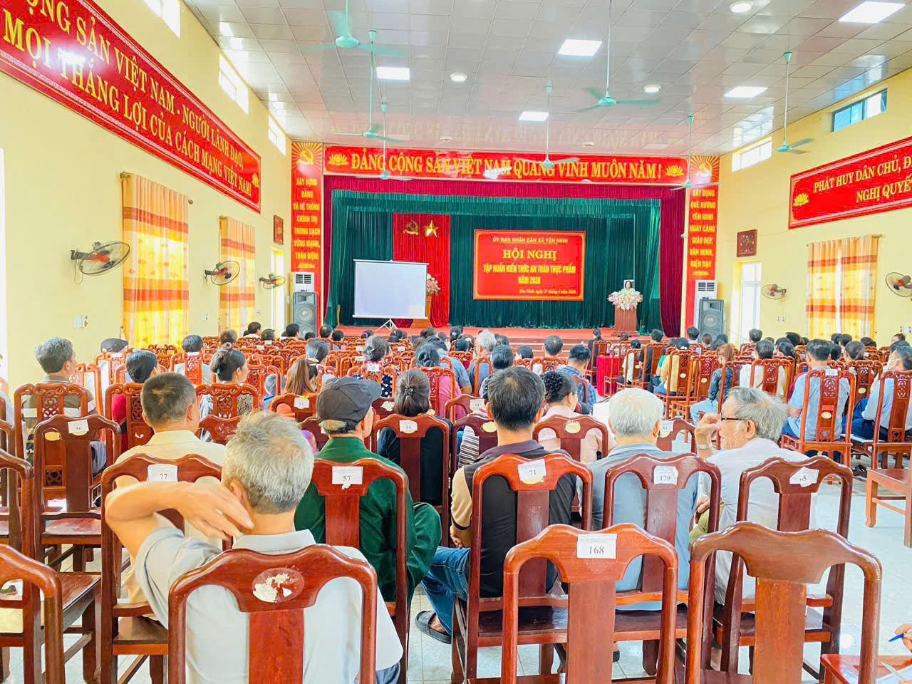 UBND XÃ YÊN NINH TỔ CHỨC TẬP HUẤN AN TOÀN THỰC PHẨM