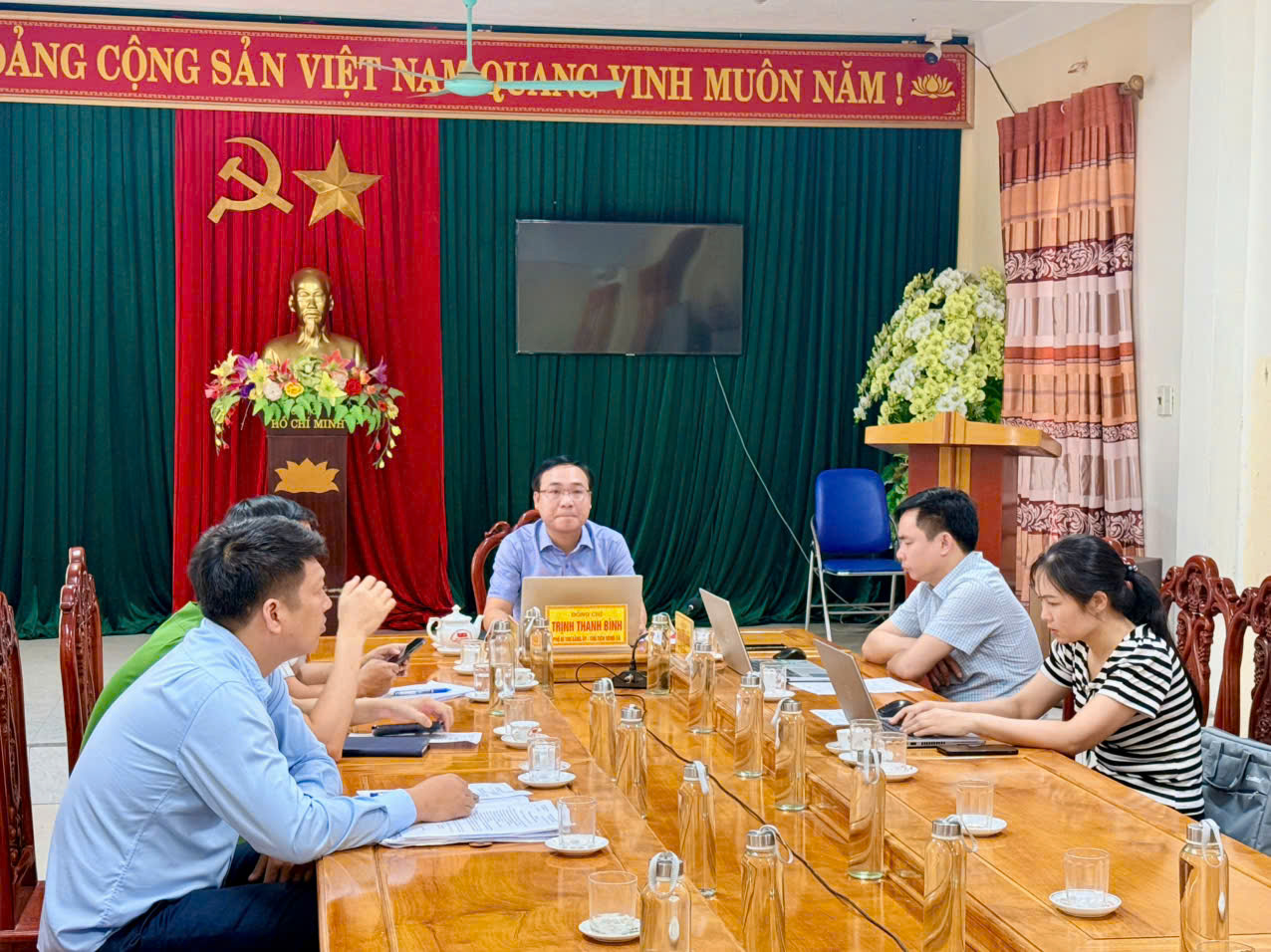 XÃ YÊN NINH THAM DỰ HỘI NGHỊ TRỰC TUYẾN TOÀN TỈNH VỀ CHIẾN DỊCH LÀM GIÀU, LÀM SẠCH CƠ SỞ DỮ LIỆU QUỐC GIA VỀ ĐẤT ĐAI