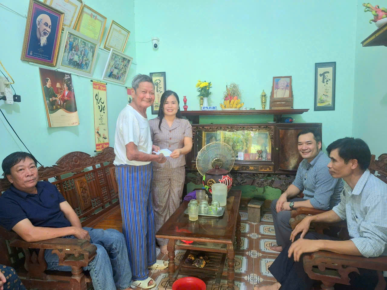 Anh-tin-bai