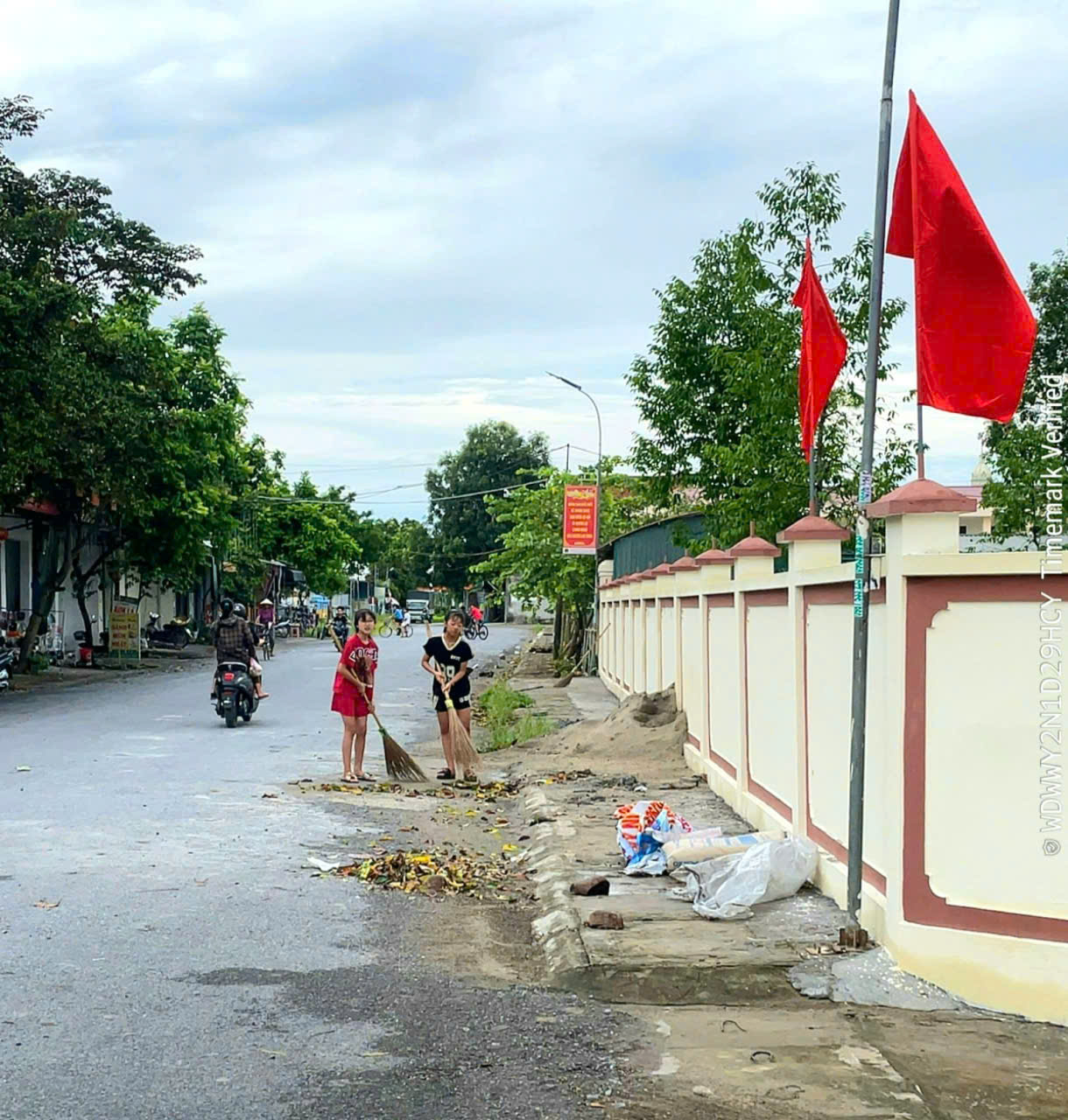 Anh-tin-bai