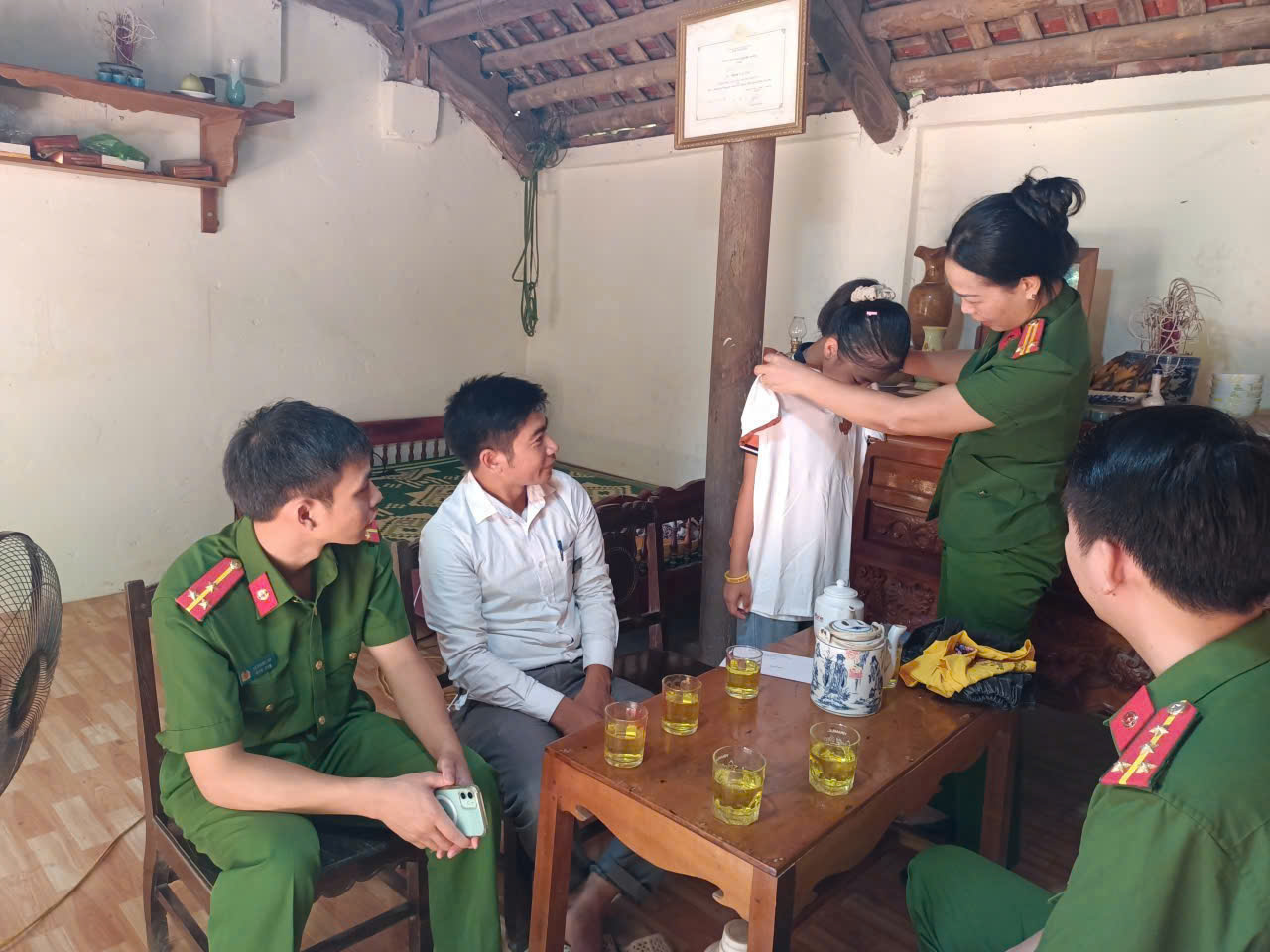 Anh-tin-bai
