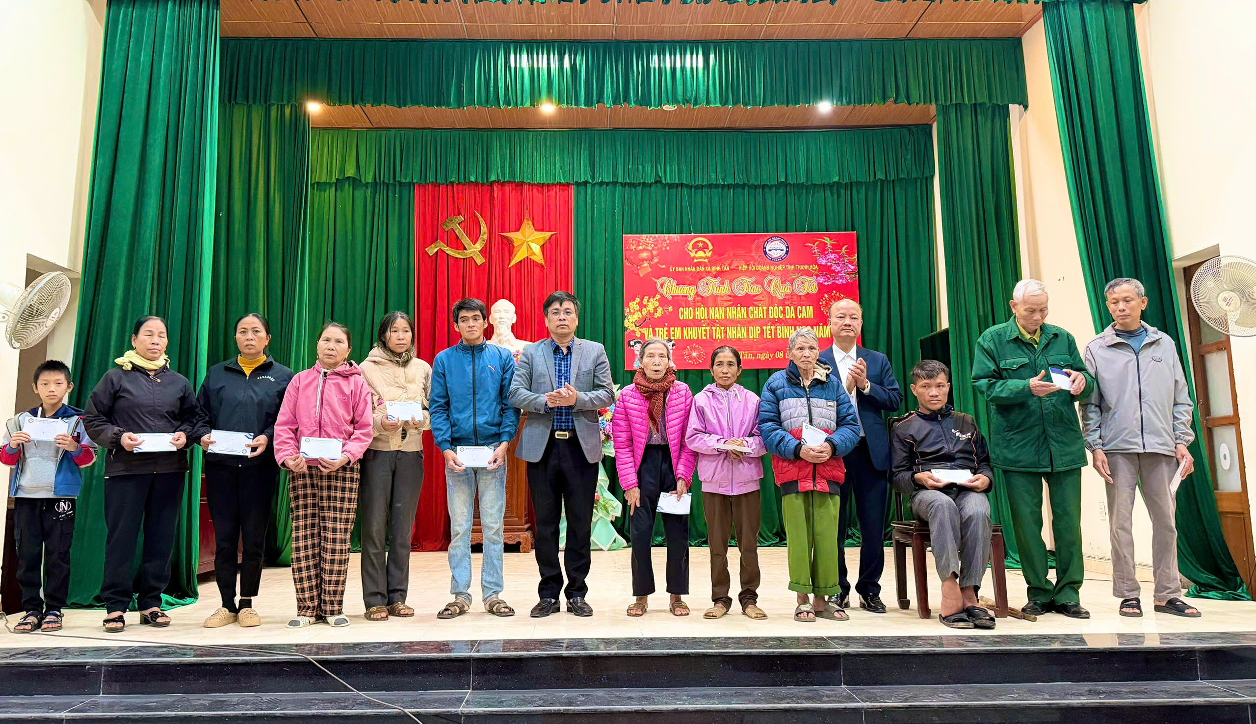 Anh-tin-bai