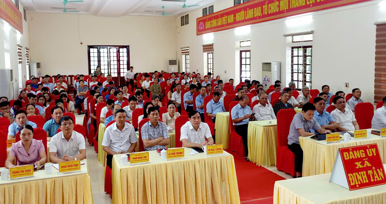 Hội nghị toàn quốc quán triệt và triển khai thực hiện các Nghị quyết của Bộ Chính trị khoá  XIII