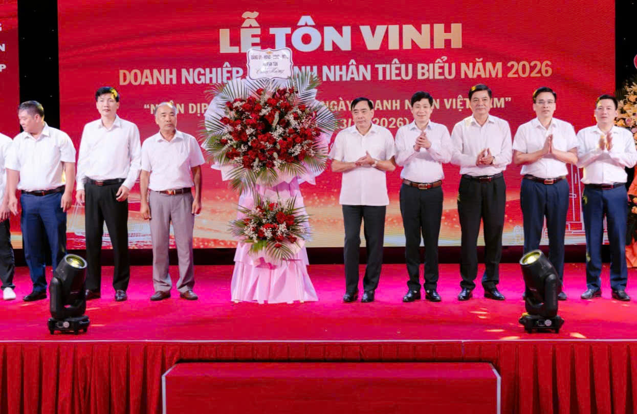 Xã Định Tân tôn vinh doanh nghiệp, doanh nhân tiêu biểu năm 2026