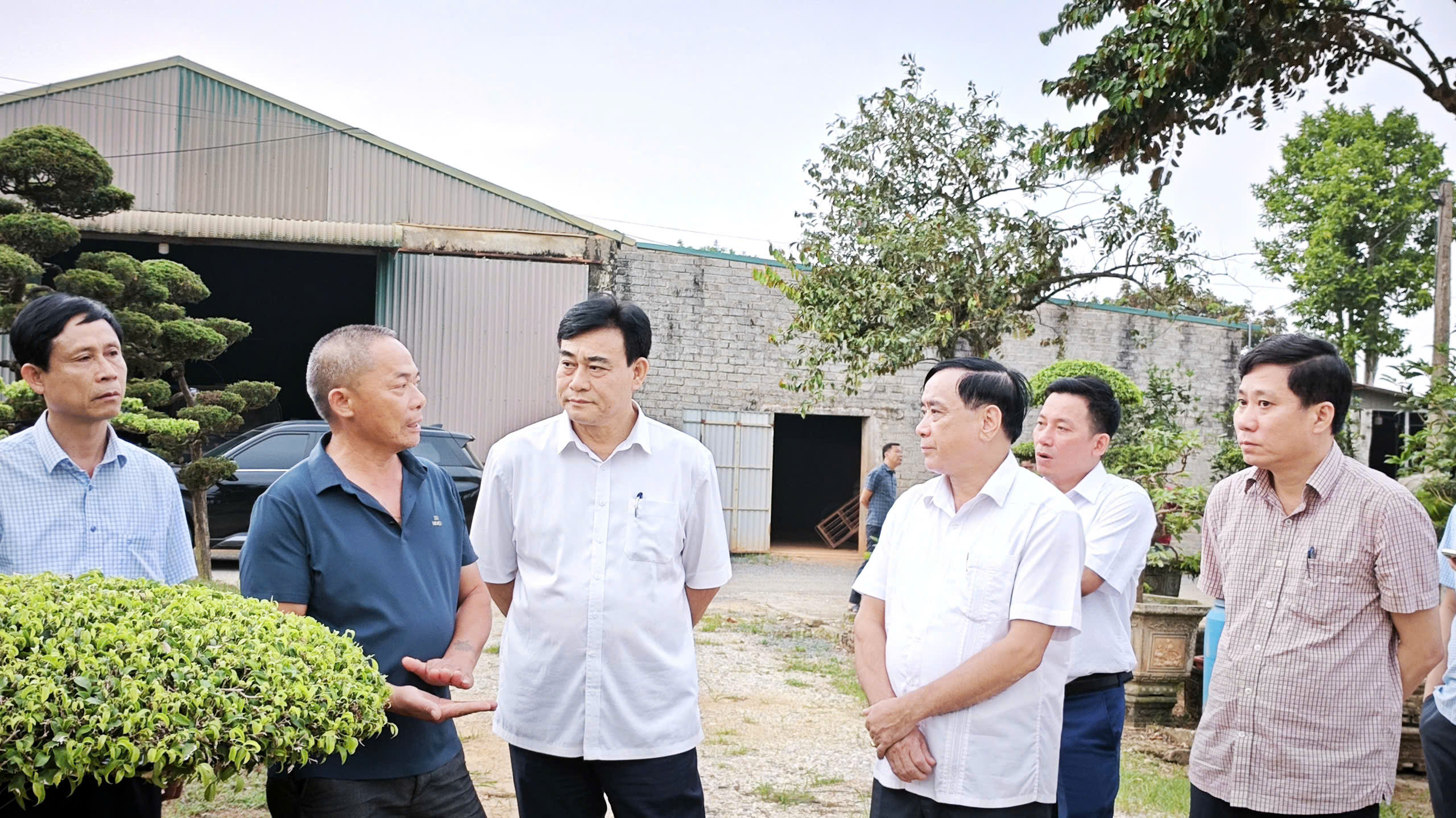 Hội Nông dân tỉnh Thanh Hóa thăm các mô hình phát triển kinh tế tại xã Định Tân
