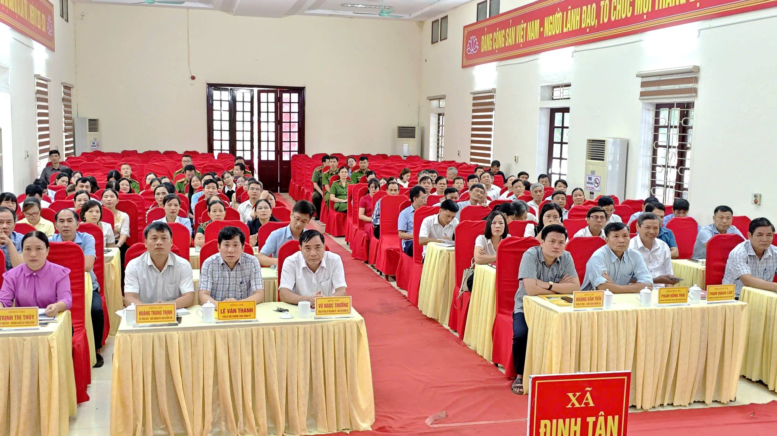 Xã Định Tân dự hội nghị quán triệt và triển khai thực hiện Nghị quyết Hội nghị Trung ương 3 khóa XIV