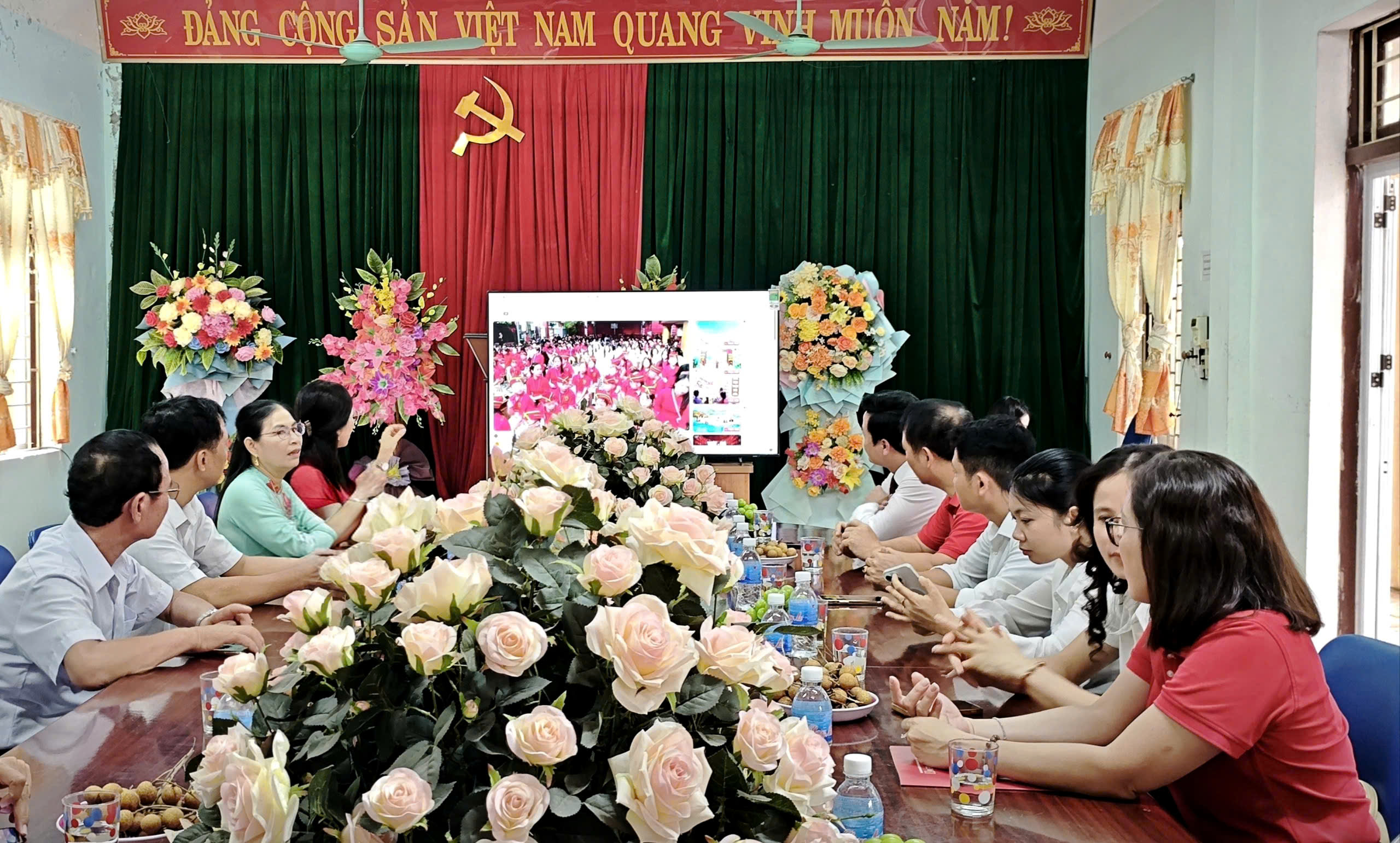 Anh-tin-bai