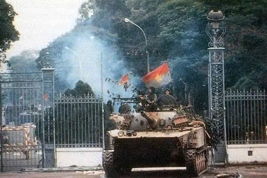 Kỷ niệm 51 năm Ngày Giải phóng miền Nam, thống nhất đất nước: Từ "Mốc son chói lọi trong lịch sử dân tộc" đến khát vọng hùng cường, thịnh vượng