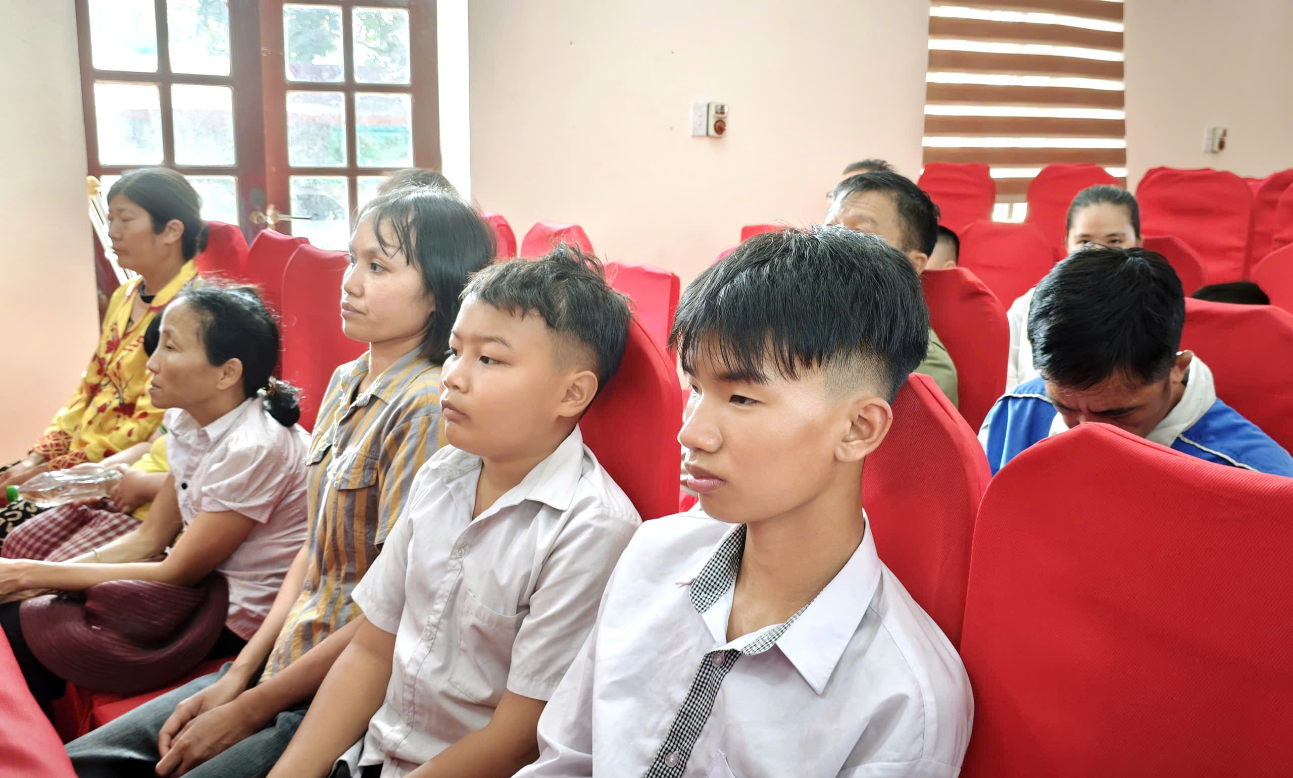 Anh-tin-bai