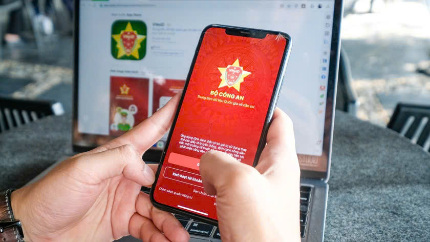 Từ ngày 1/4, người dân có thể gửi phản ánh vi phạm giao thông qua VNeID