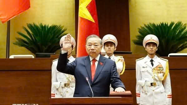  LẬT TẨY CHIÊU TRÒ ĐẢ KÍCH CÔNG TÁC BẦU, PHÊ CHUẨN NHÂN SỰ CẤP CAO